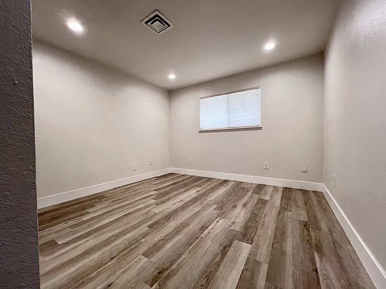 3145 Duneville St — Photo 20
