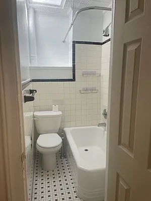 Rented by SI Premiere Properties | media 6