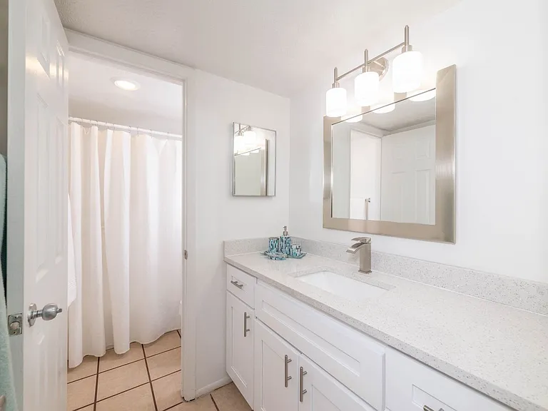 Camelot Apartments — Photo 9