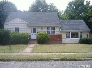 596 Midvale Ave, East Meadow, NY 11554