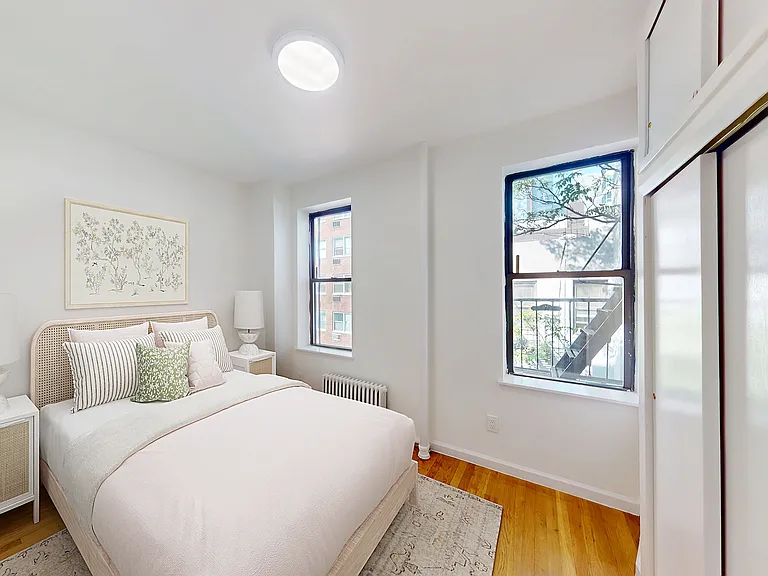417 E 65th St #20 — Photo 3