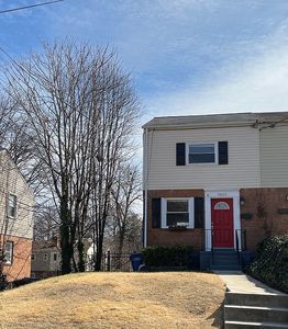 5829 Fifer Dr, Alexandria, VA, 22303