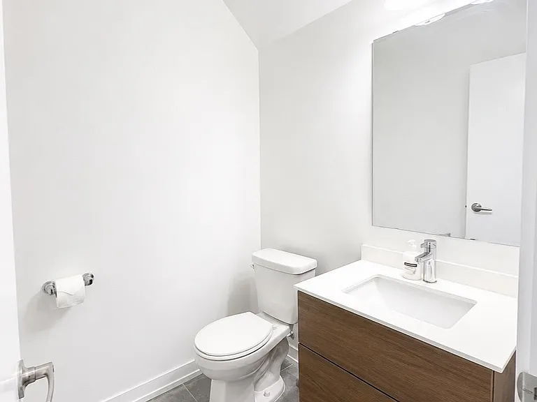 51 Florence St #9 — Photo 5