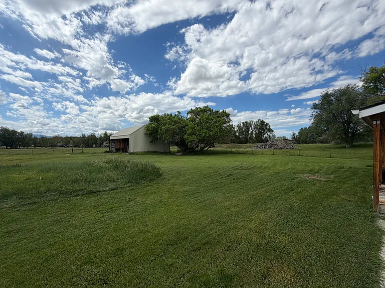 2560 Coffeen Ave — Photo 42