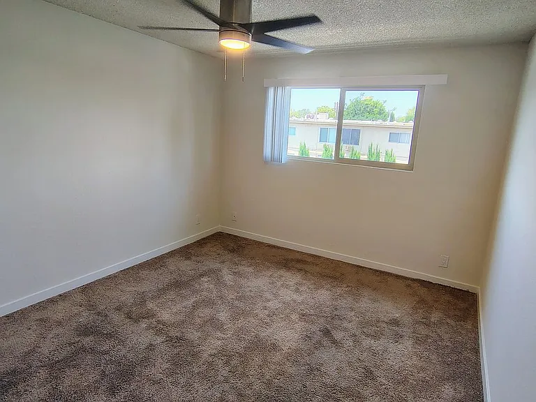 11434 Calvert St — Photo 6