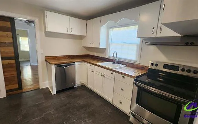 1211 Sunset Ave — Photo 16