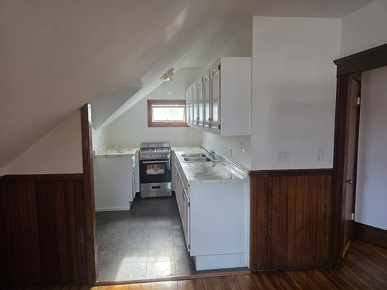 19 Stephen St #3 — Photo 21