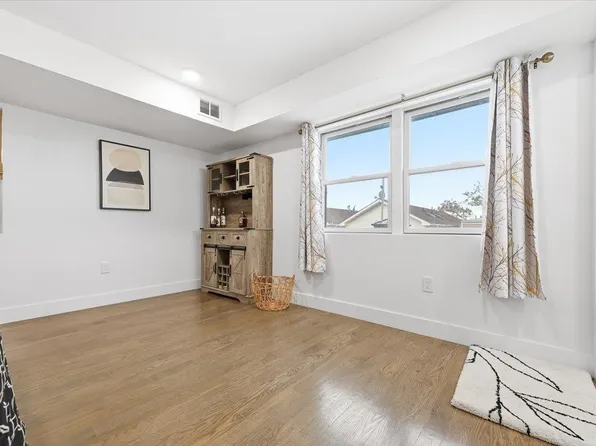 519 Liberty Avenue image 24 of 38