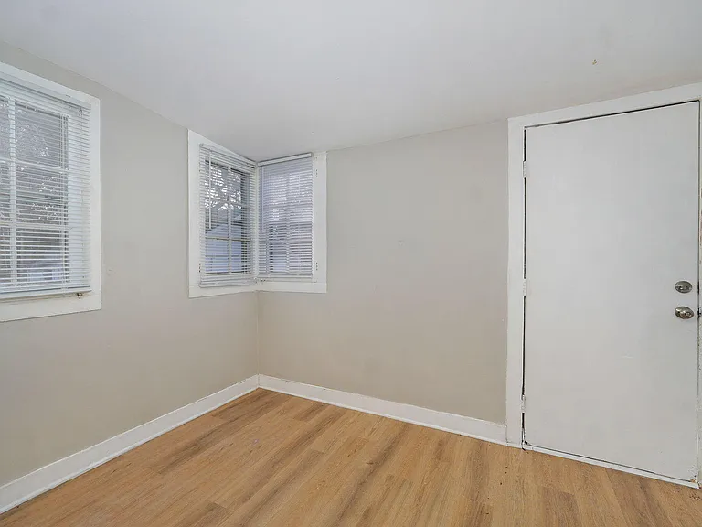 252 Commercial St #B — Photo 10
