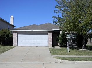 2205 Plum Ct, Little Elm, TX 75068