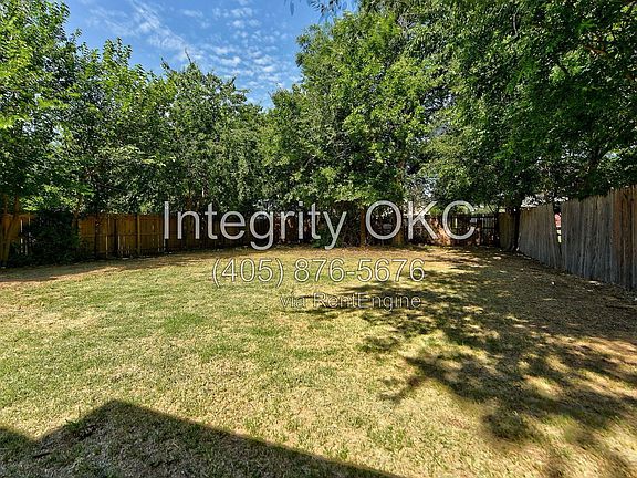 2nd image of 2321 McCracken Dr