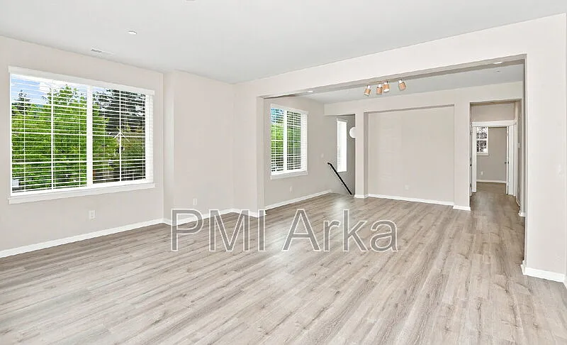 2 bed, 2.0 bath, 1101 sqft, $2,695 — Photo 3