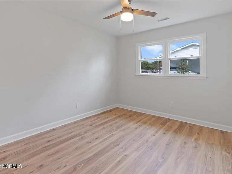 120 Erik Dr — Photo 15