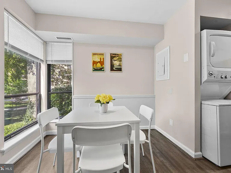 11240 Chestnut Grove Sq #157 — Photo 44