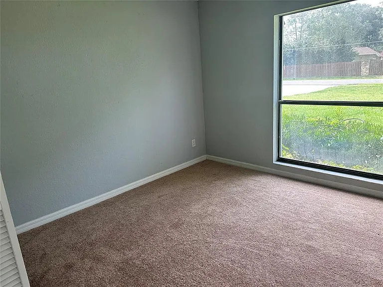 5020 NE 7th St — Photo 3