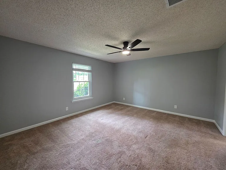 102 Park Place Dr — Photo 6