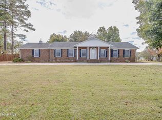 450 Gracie Farms Rd, New Bern, NC 28560