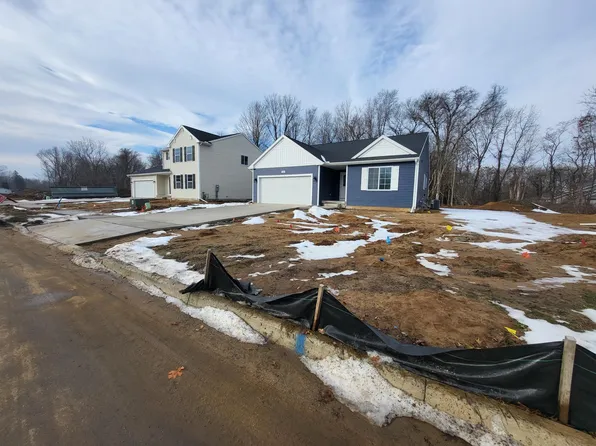 1210 Pine St, Three Rivers, MI 49093