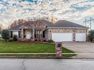 3848 W Rosebrier St, Springfield, MO 65807