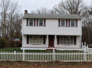 1622 Old Pleasant St, Bridgewater, MA 02324