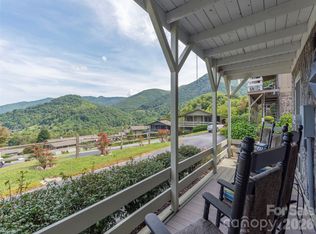 21 Flint Ln, Maggie Valley, NC 28751