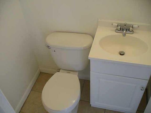 4th image of 4820 Katherine Dr