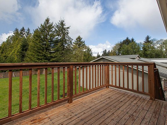 Deck off of Guest Suite