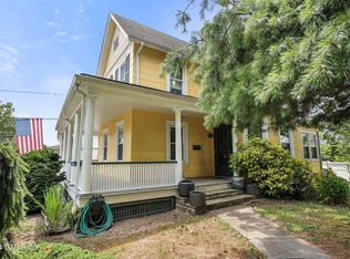 108 Havemeyer Pl, Greenwich, CT 06830