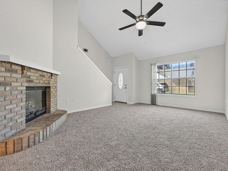 1st image of 803 Valley Rd