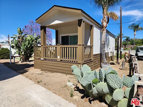 17650 Grand Ave Photo 1