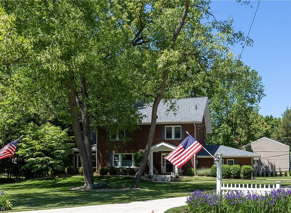 1st image of 123 N Meadowcroft Dr