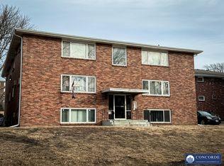 1136 G St #1, Lincoln, NE 68508