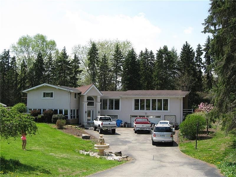 1st image of 1890 Arden Dr
