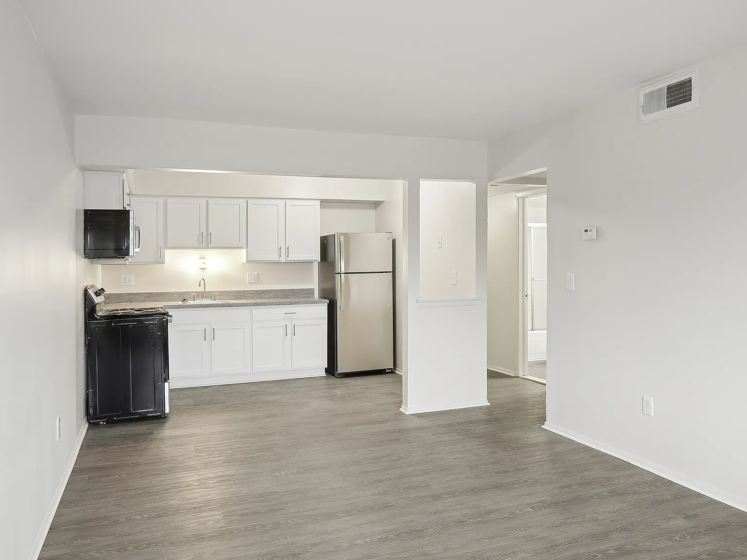 Maple Grove Apartments — Photo 2