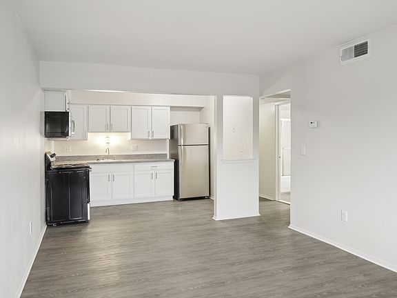 3rd image of 1045 E Woodward Heights Blvd #309