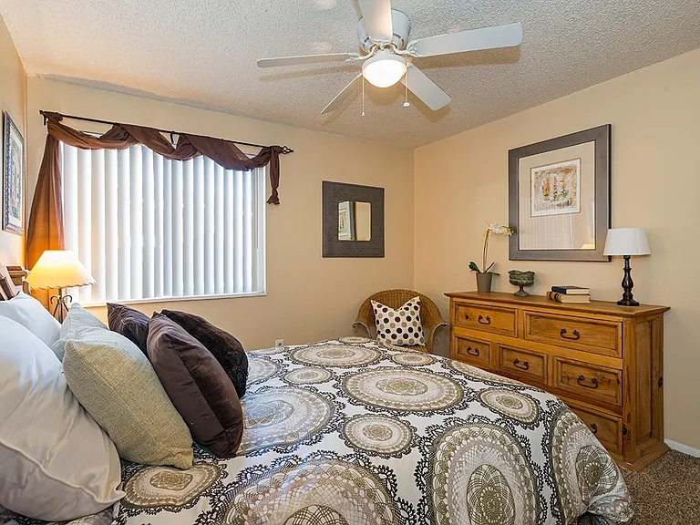 Park Ridge Apartments — Photo 5