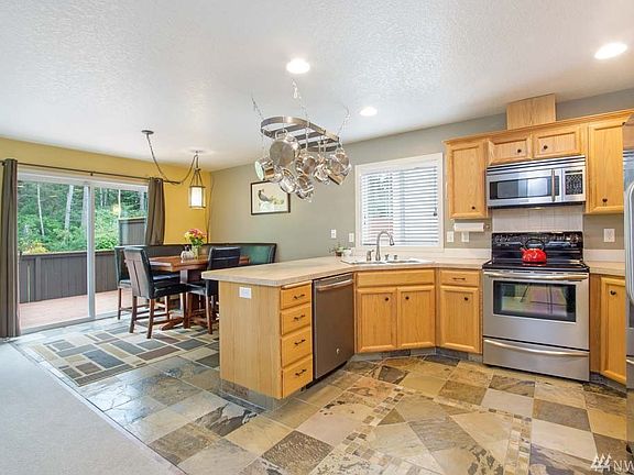 5th image of 7106 34th Ave NE