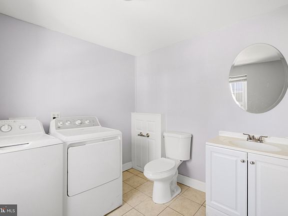 4th image of 1821 Memphis St #2