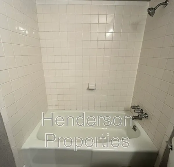 1343 N 6th St — Photo 13