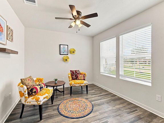 3rd image of 6001 Crest Bridge Ct