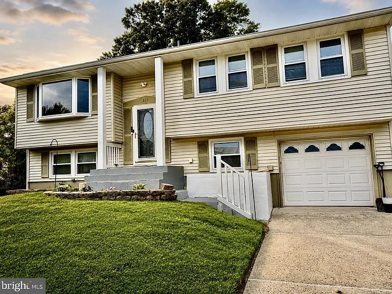 610 Ogden Dr — Photo 1