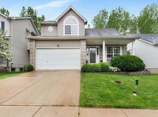 446 Winter Bluff Dr, Fenton, MO