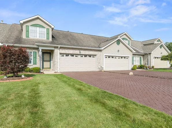 1004 Trail Side Ct, Jeannette, PA 15644