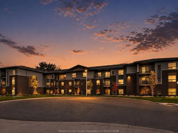 5840 Newman Blvd #318, Lasalle, ON N9J 0E3