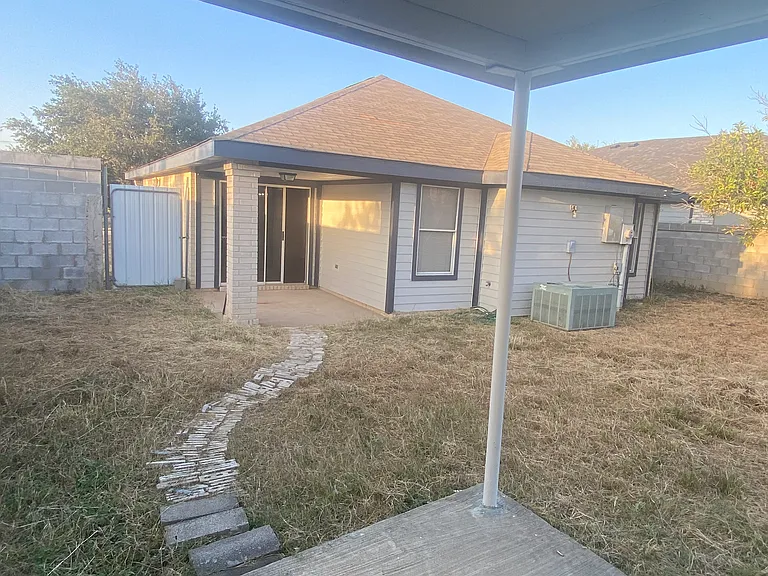 1801 Denmark Ln — Photo 27