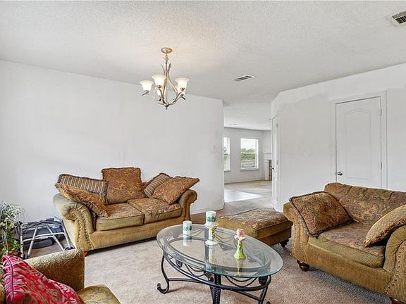 4th image of 2349 N Village Green St