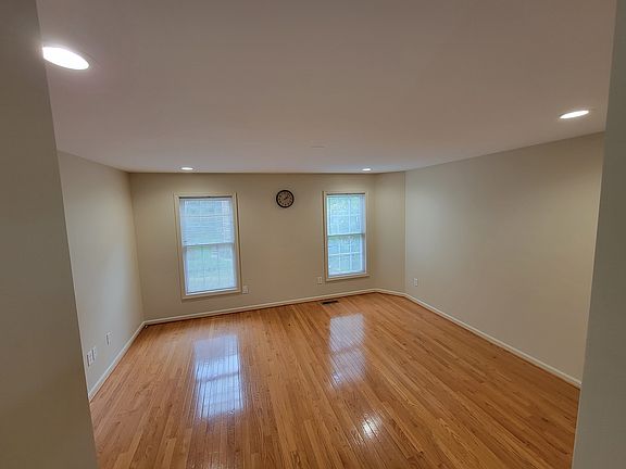 2nd image of 254 Parker Ave