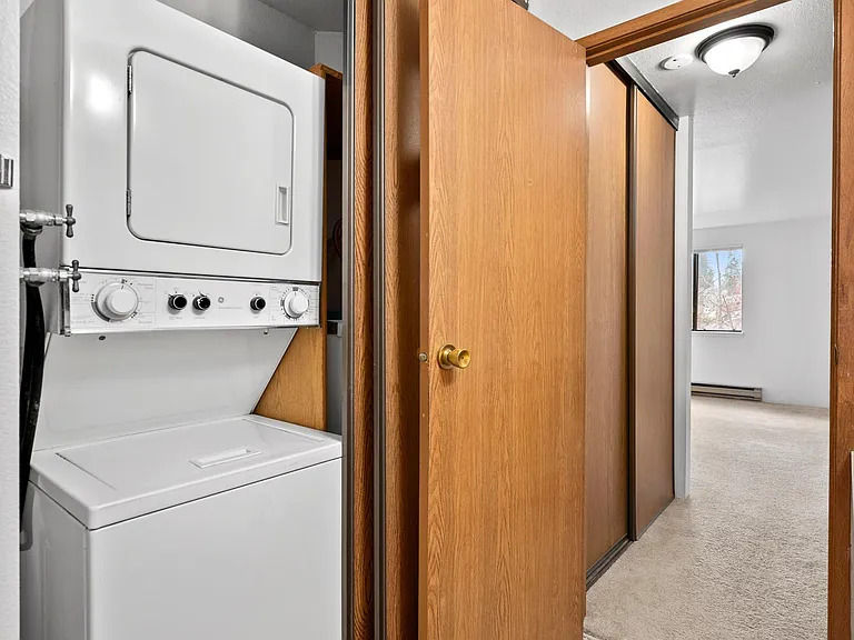 Michelle Apartments — Photo 26