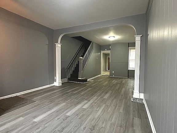 3rd image of 49 Charles St