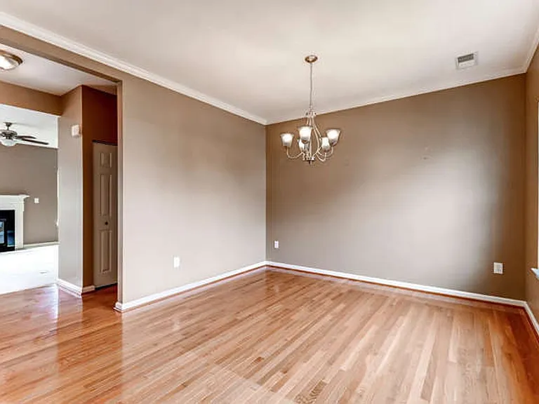 2315 Elderberry Dr — Photo 2